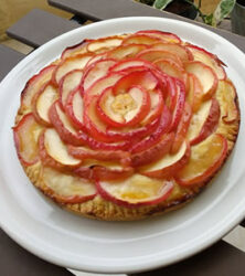 リンゴのローズケーキ